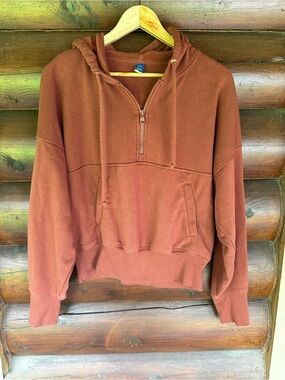 Old Navy Women's Tall Rust Crewneck Sweater - M